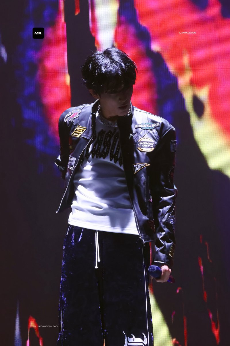 🎱+💚 tweet media