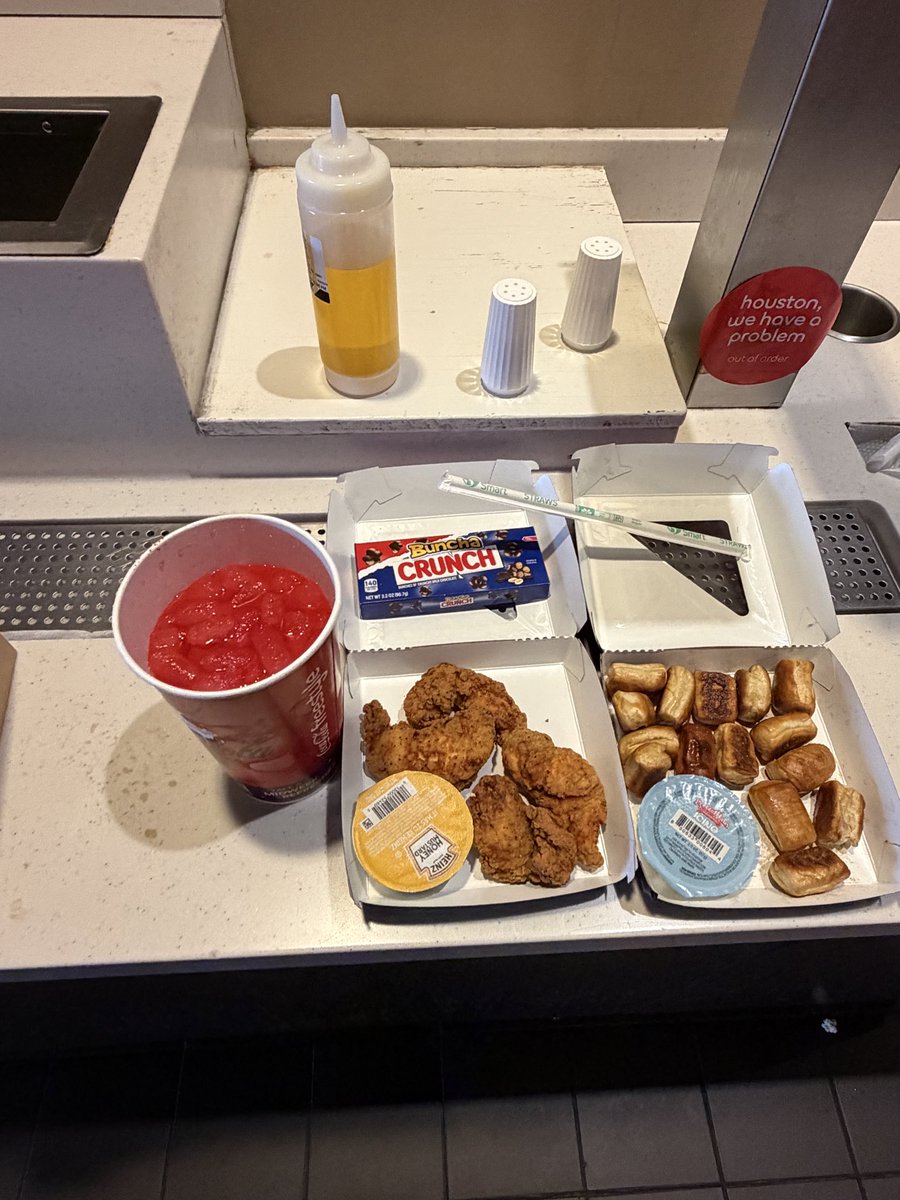 WAC04210626 tweet media