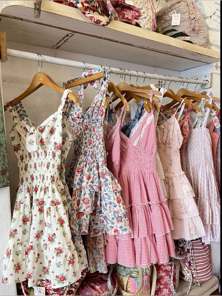 diaryofalovagrl's tweet image. 3/20 — first day of spring.