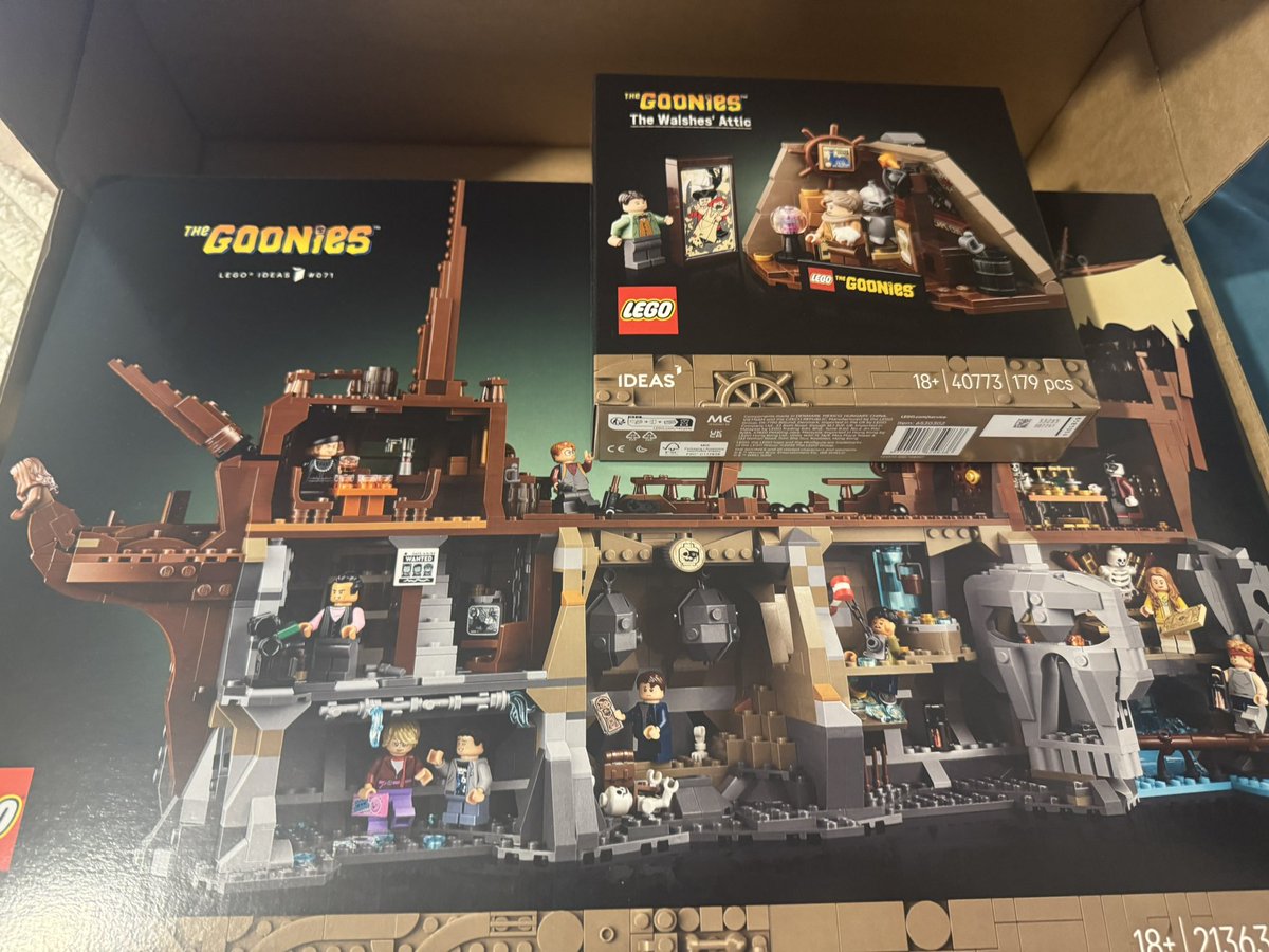 👑jasminebond007 tweet media