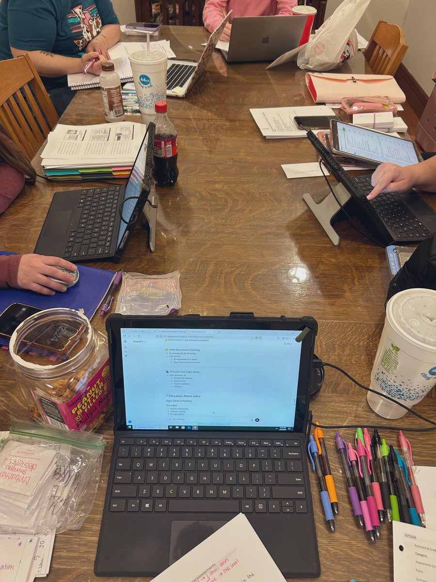 fey 🌸 tweet media