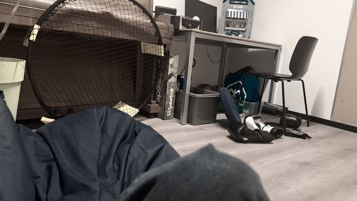 𐔌 ᛝ 𝓥alentin .ᐟ 🖤 inpatient/recov tweet media