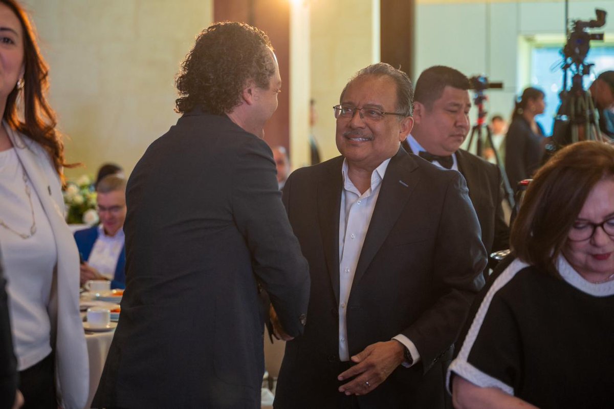 Andrés Mijes tweet media