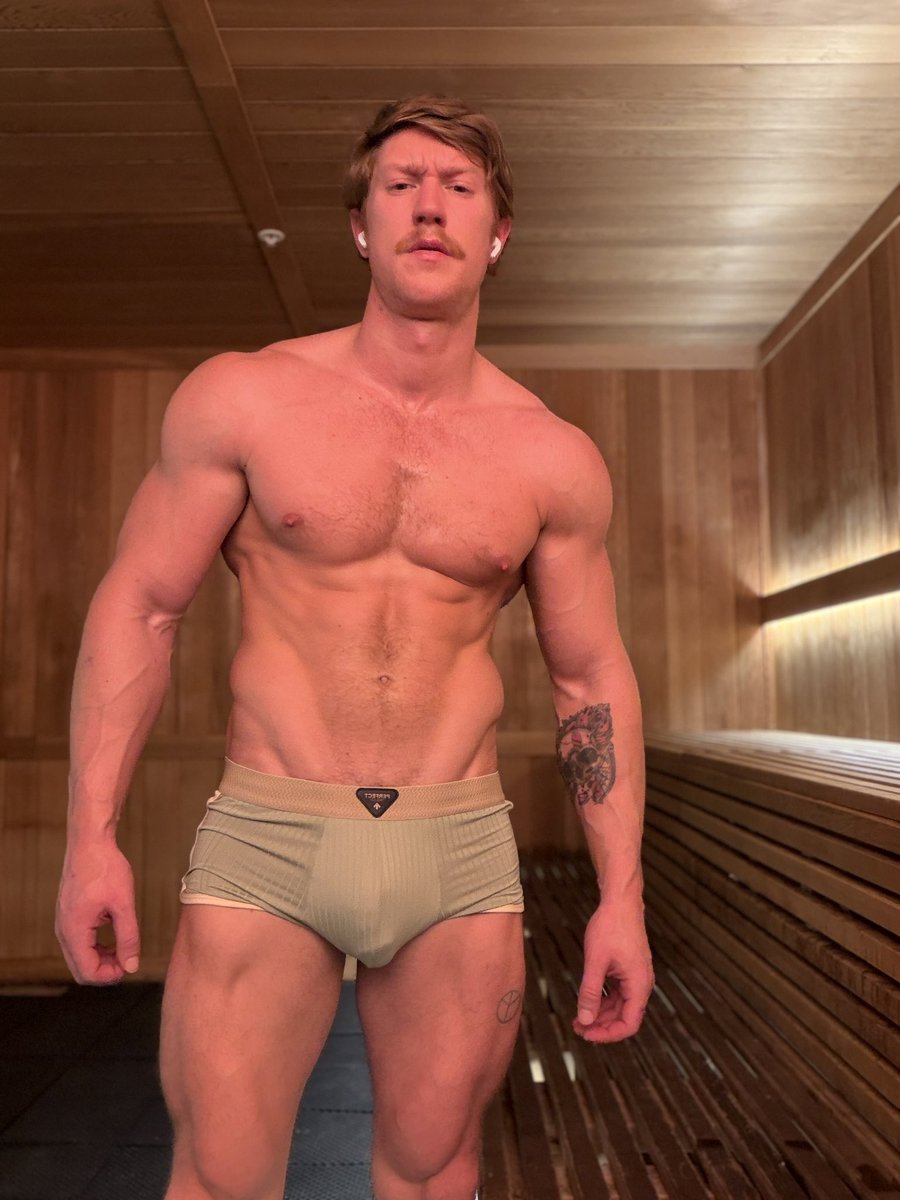 The Oliver Flynn tweet media