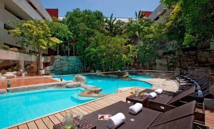 Secret Flying tweet media