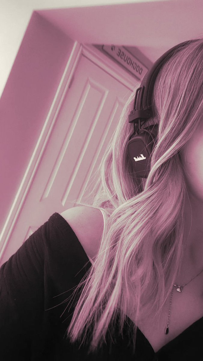 ،̲،ᅟ𝒜𝑢ᚱᵒ͟ʀ͟ᴀᅟ tweet media