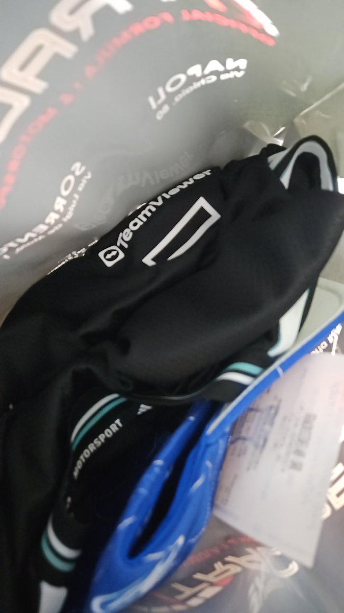 🐜🤙🏻 #K1MI tweet media