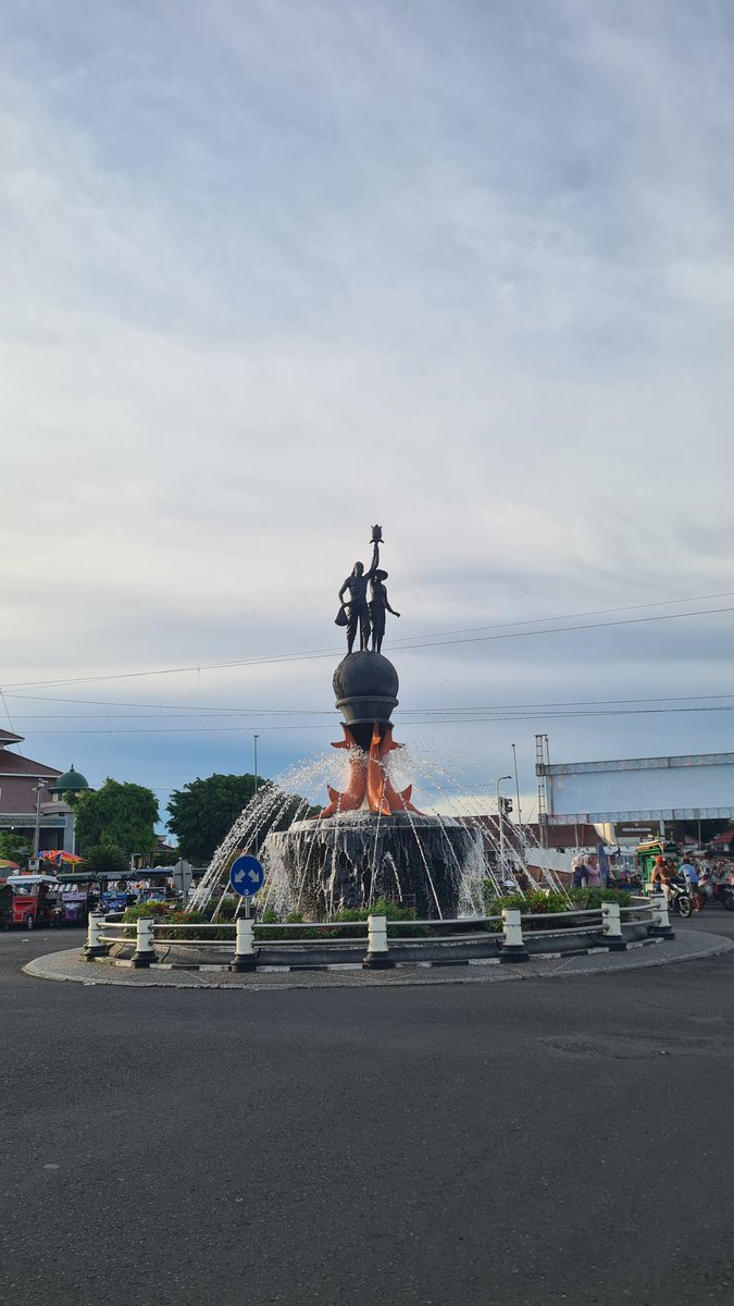 belailang's tweet photo. pov rakyat cilacap https://t.co/P7OKDcQgmr