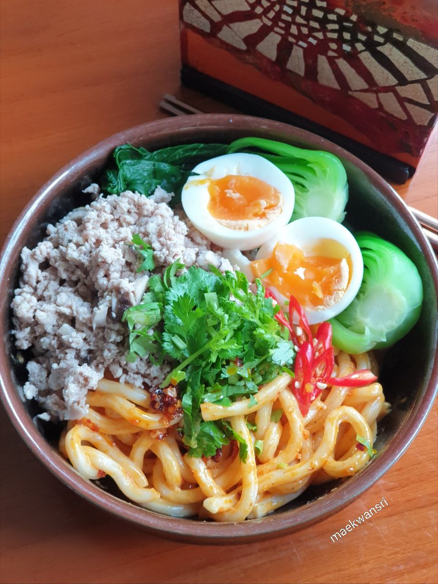 Maekwansri tweet media