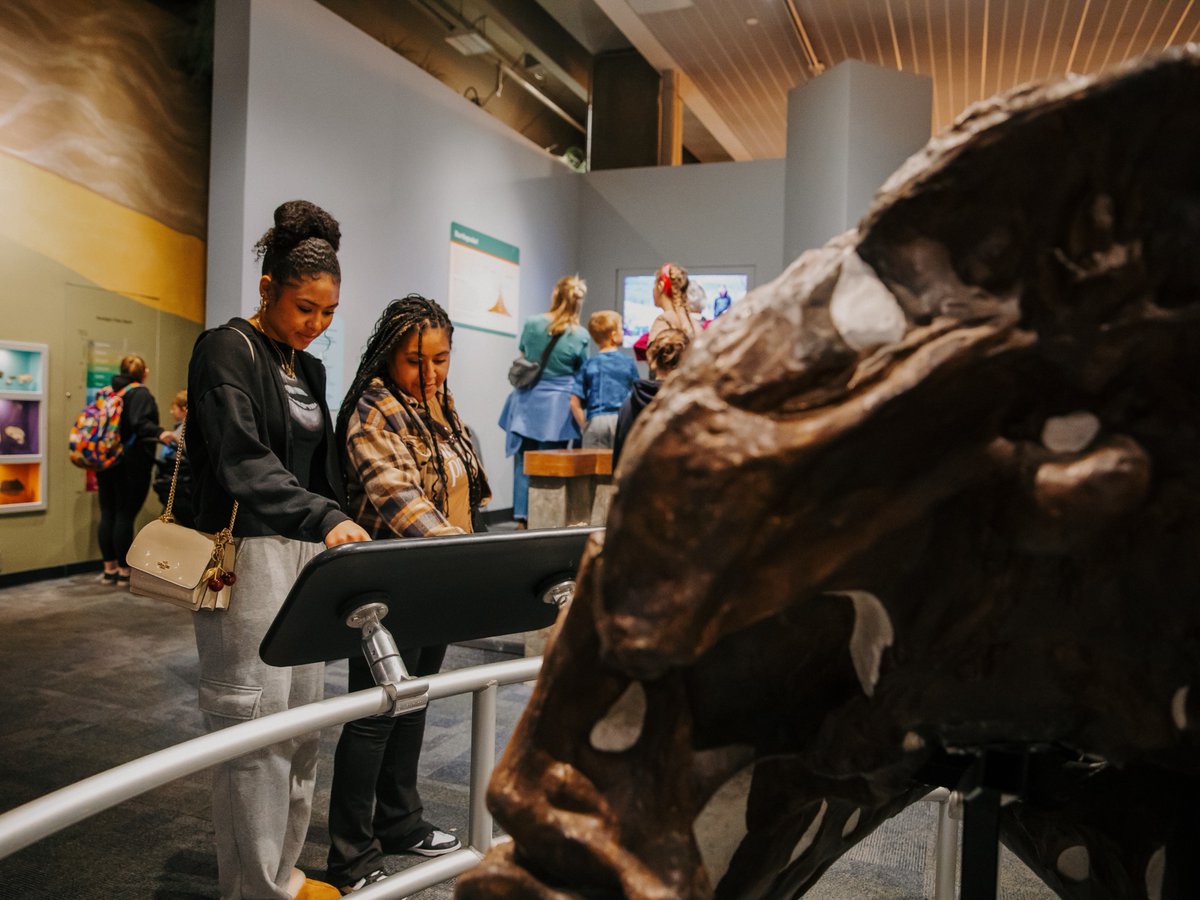 Saint Louis Science Center tweet media