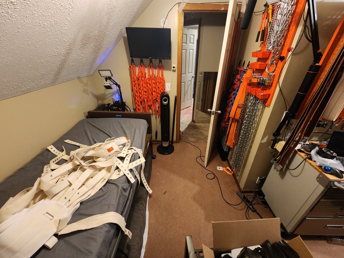 ⛓️Rep, Bound Wolf⛓️ tweet media