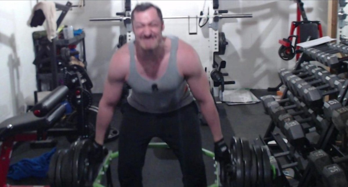 lethal3585's tweet photo. Lift photo of the day 🤣. Taken from last deadlift day using the trap bar. Couldn't help but laugh at myself seeing that face 🤣 https://t.co/roYcRYWpOi