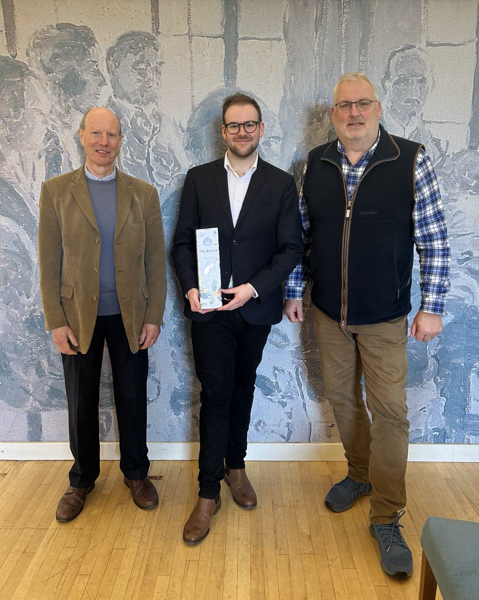 ElliotClark_'s tweet photo. Delighted to have been invited to Chartwell this week to present a talk on Churchill’s family life for the Chartwell Branch of the International Churchill Society. 

It was also an honour to have been awarded an Honorary Membership of the Chartwell Branch. ✌🏼 https://t.co/3w1QiQpuLn