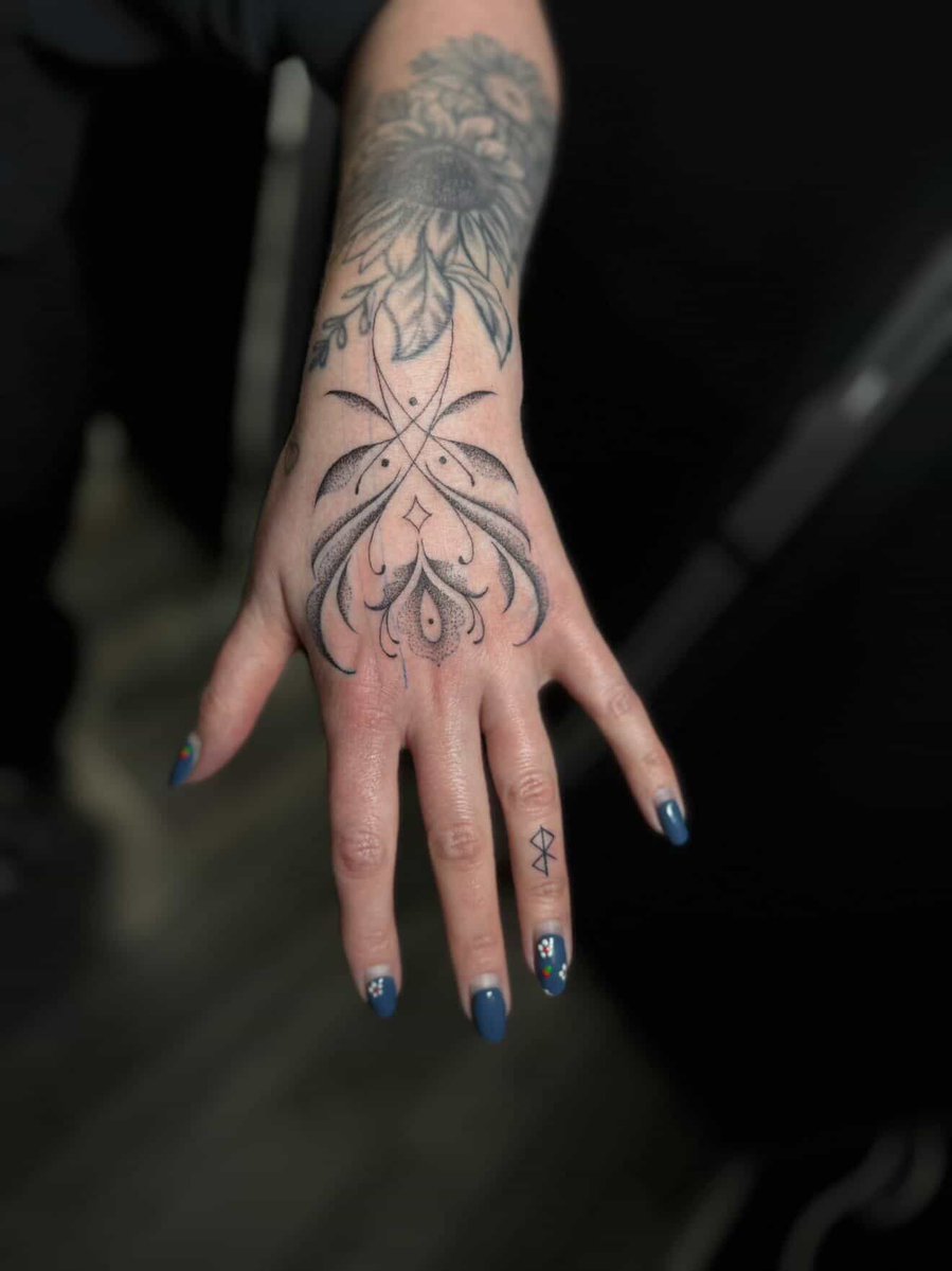 ChipsAndDropkicks tweet media