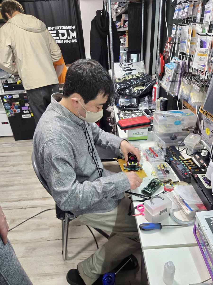 ザキシマ tweet media