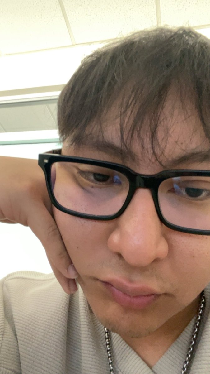 ThisLuckk's tweet photo. 🤓 https://t.co/sfKrvmMHdb