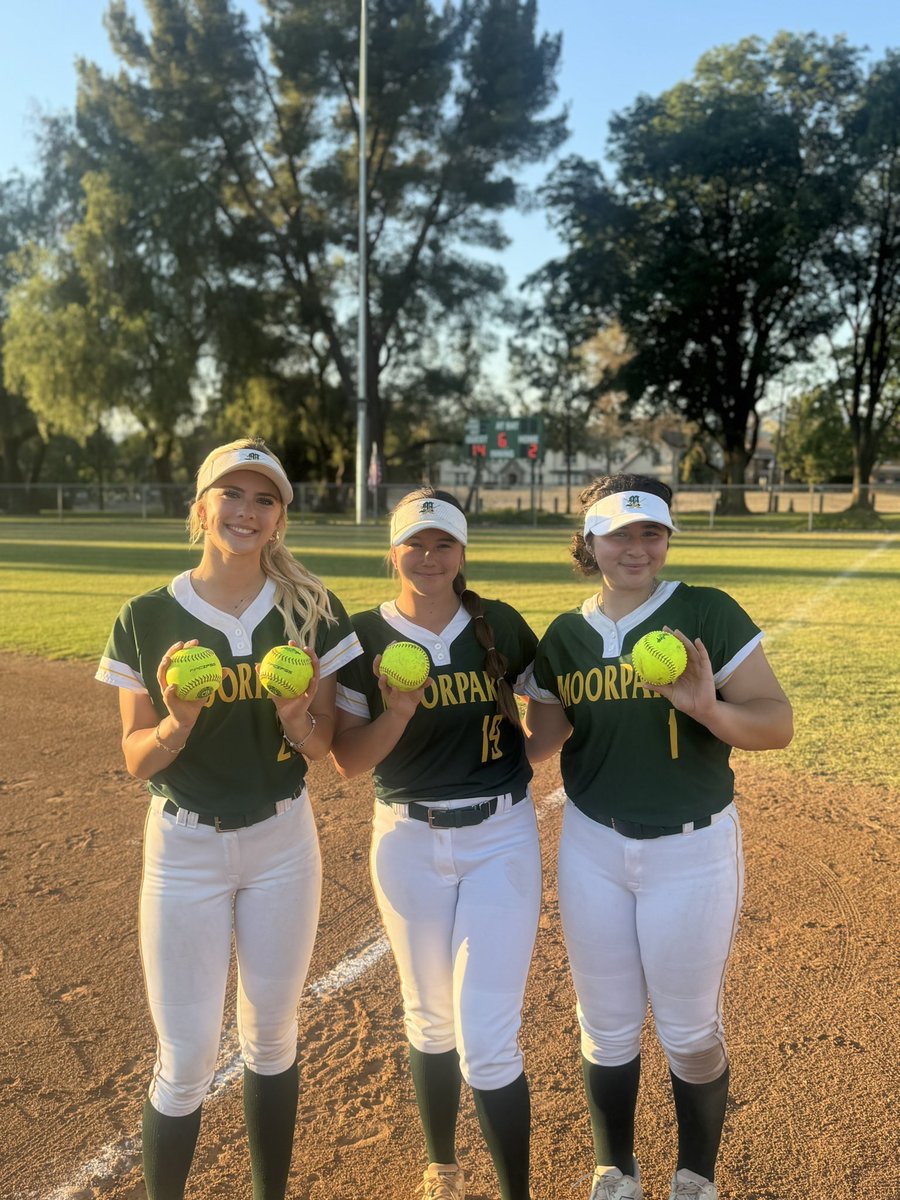 MHS Softball tweet media