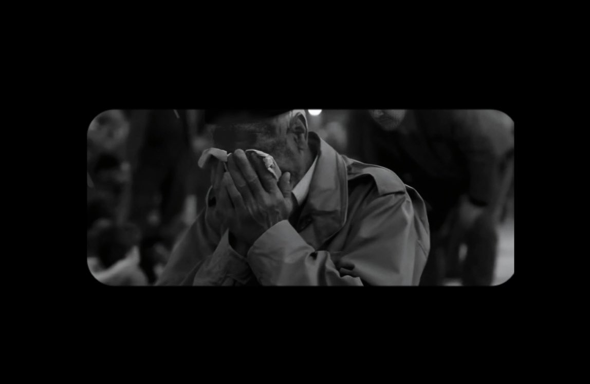 انا لله وانا اليه راجعون
 فاجعة هـ ـزت منطقة عرهل صباح العيد باليمن  #بيافع،. حيث توفيت أم وثلاثة  من اطفالها بسبب تهريب الغاز المنزلي وهم نيام.

رحمهم الله 💔