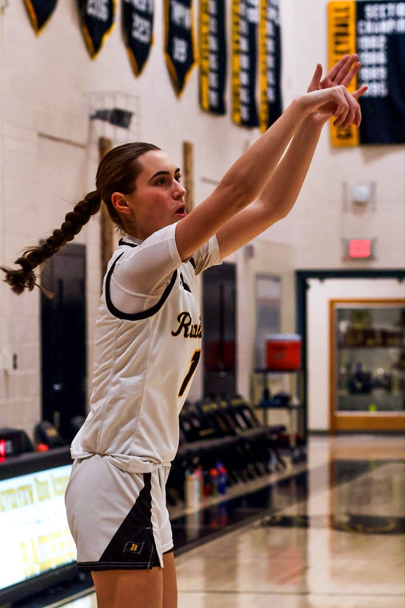 Jen Chaparro tweet media