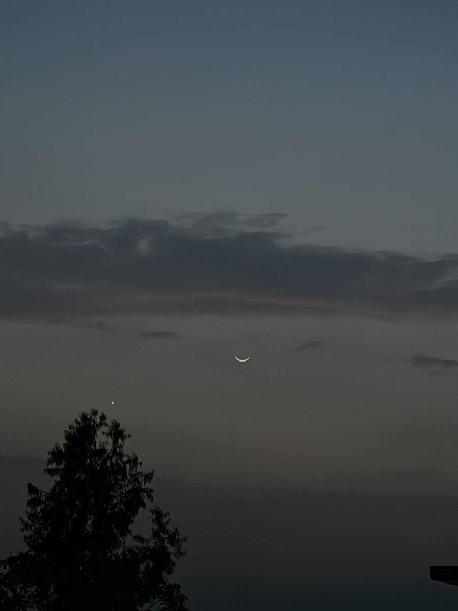 wasuverse's tweet photo. Aap sabhi ko Eid ka Chaand Mubarak! 🌙 https://t.co/arpqxt0fmS