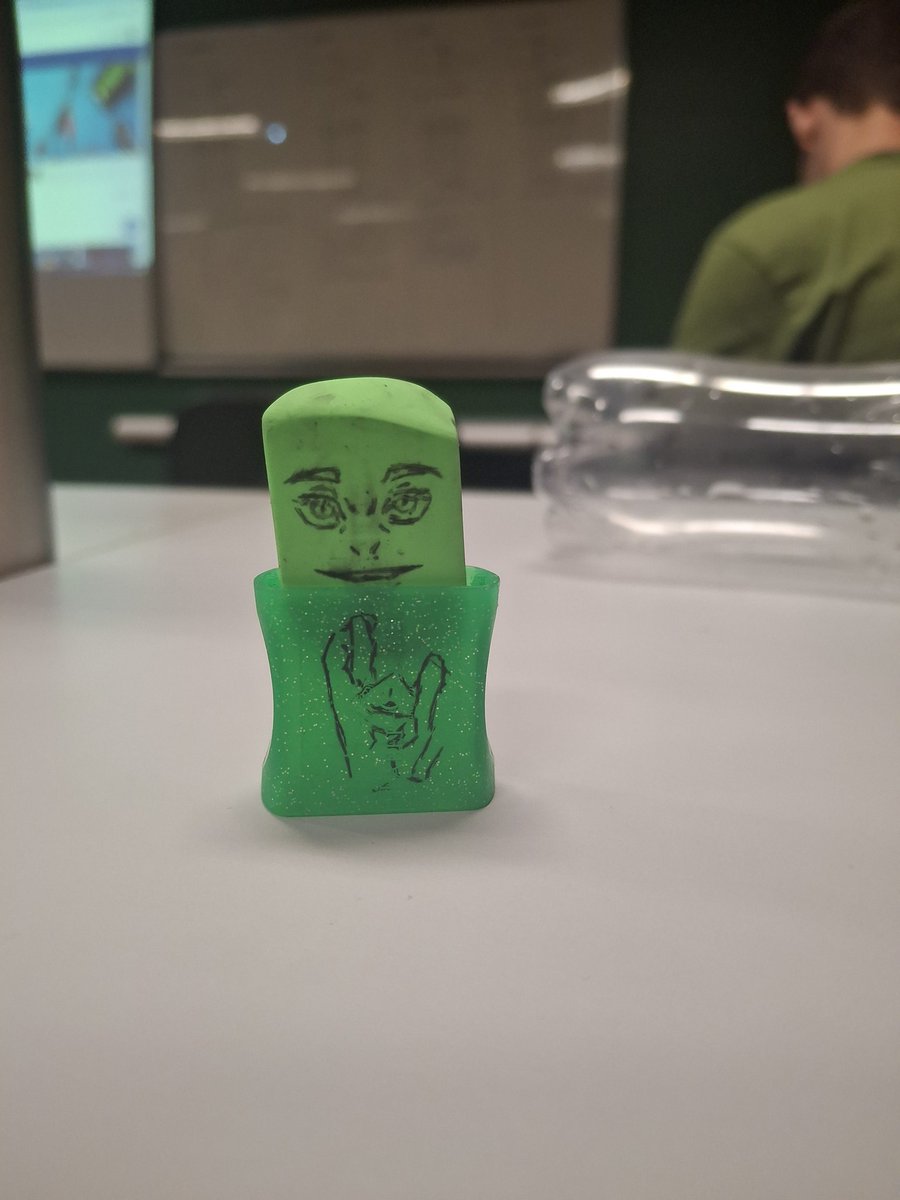 Circus The Legend tweet media