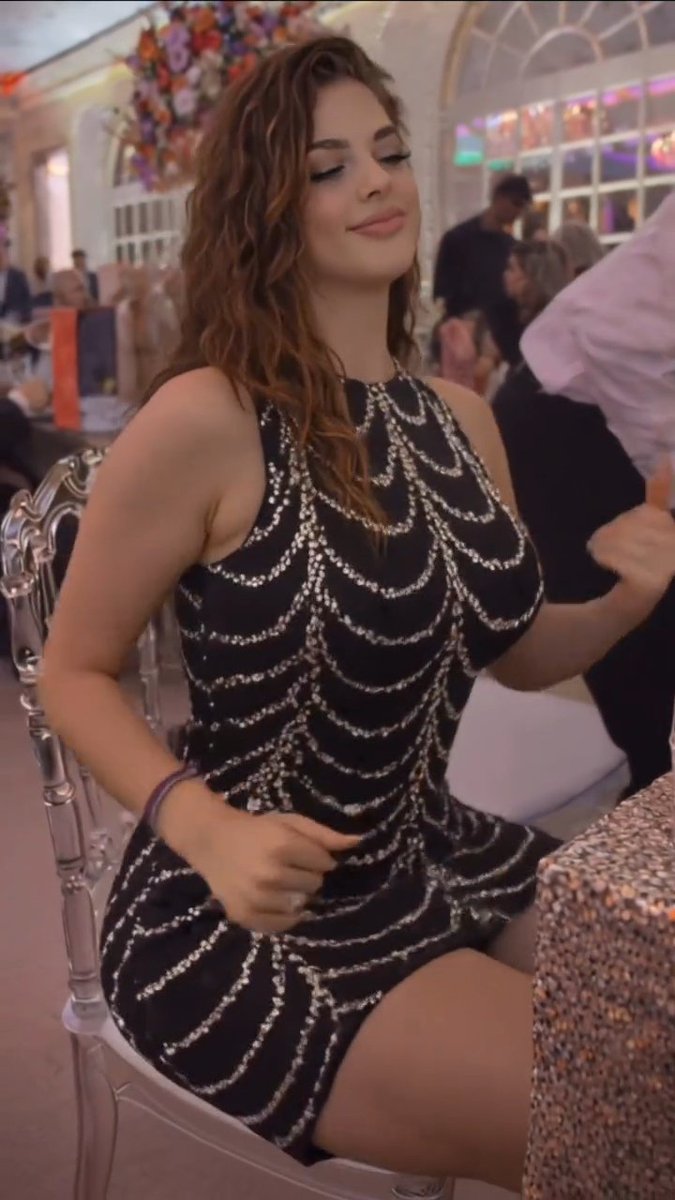 Nuestra belleza 200k💙 tweet media