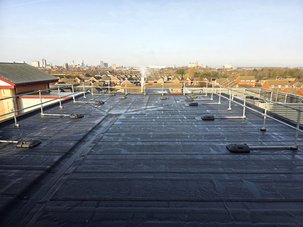 BuildingIS1's tweet photo. Project Complete
RAAC removal and roof replacement for Block A, St Mary’s Hospital, Portsmouth. Works included removal &amp; disposal of RAAC planks to 4th &amp; 5th floors with installation of a new timber roof deck, new Bauder felt roof membrane and insulation.
@HIOWH_NHSFT https://t.co/PnTzqaRqz6