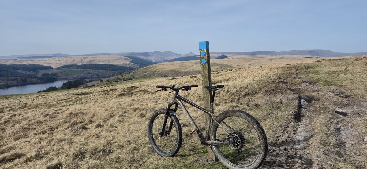 yoadrian100's tweet image. Epic day for the asda loop near merthyr tydfil #walesneverfails @DerekTheWeather @Ruth_ITV @SabrinaJayneLee @bbcweather @BBCWalesNews #hardtail #getoutandride