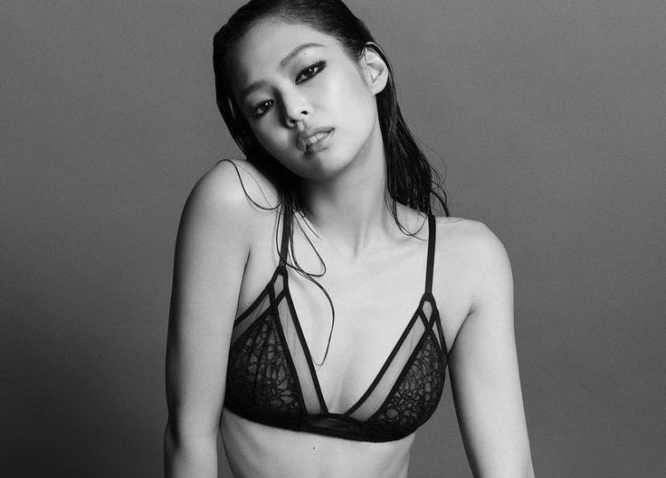 JENNIE Charts tweet media