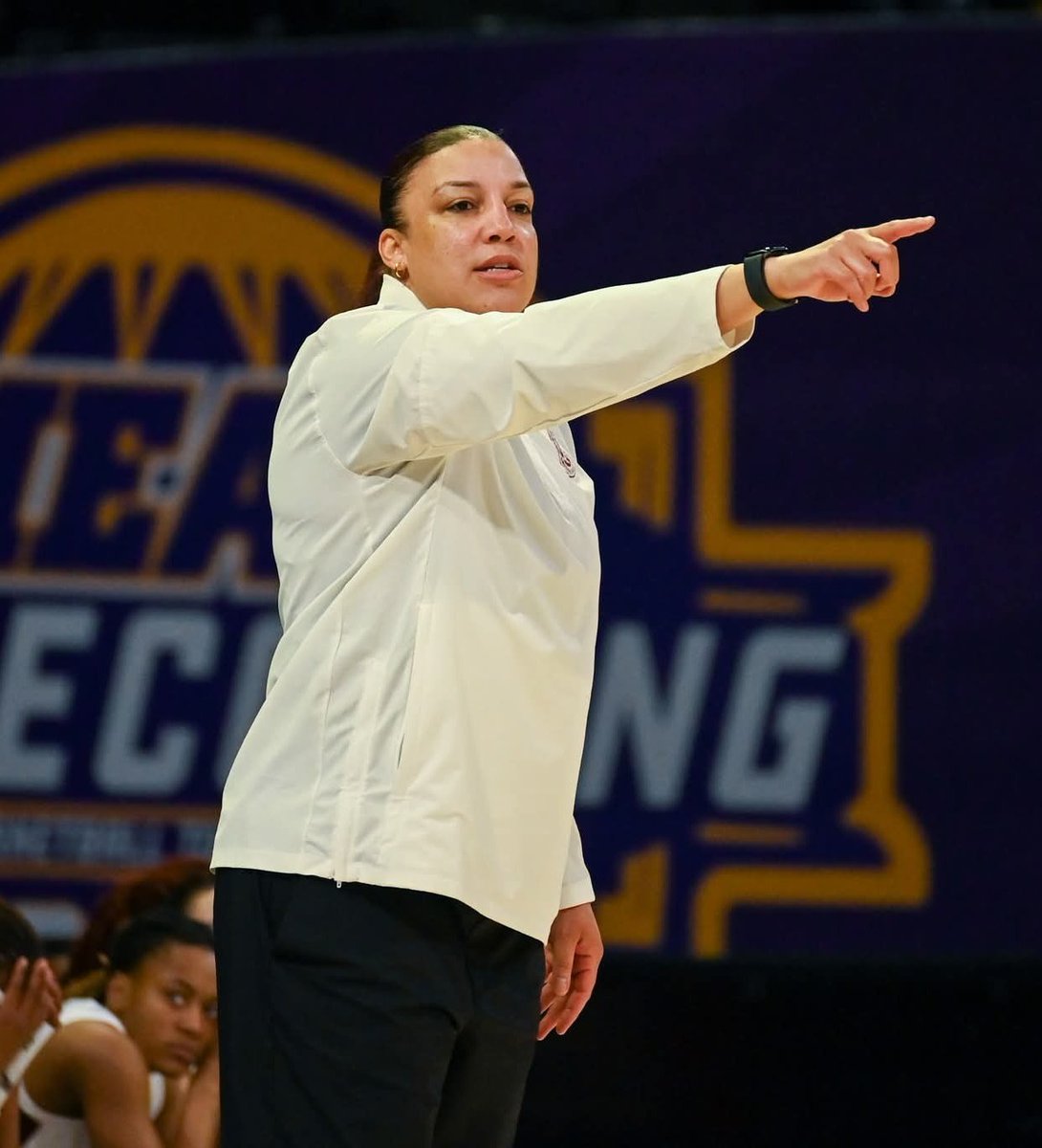 VPTaraOwens's tweet image. History made. Standard raised. 
🏀🔥

Coach Willis - your vision is turning into legacy in real time. 

To our student-athletes - you are rewriting what’s possible &amp;amp; inspiring everyone watching.

The UMES family couldn’t be more proud.

#HawkPride #UMESWBB #MakingHistory  #MEAC