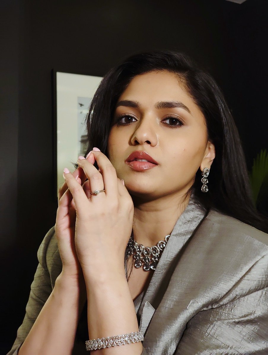 TheSunainaa's tweet photo. #inspectorrishiS2 #amazonprimein https://t.co/jnzPm9u7Zb