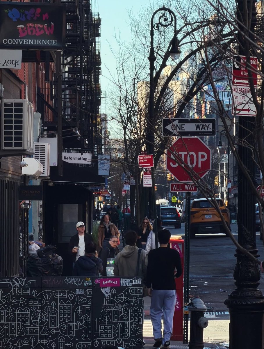 Chew ☾ tweet media