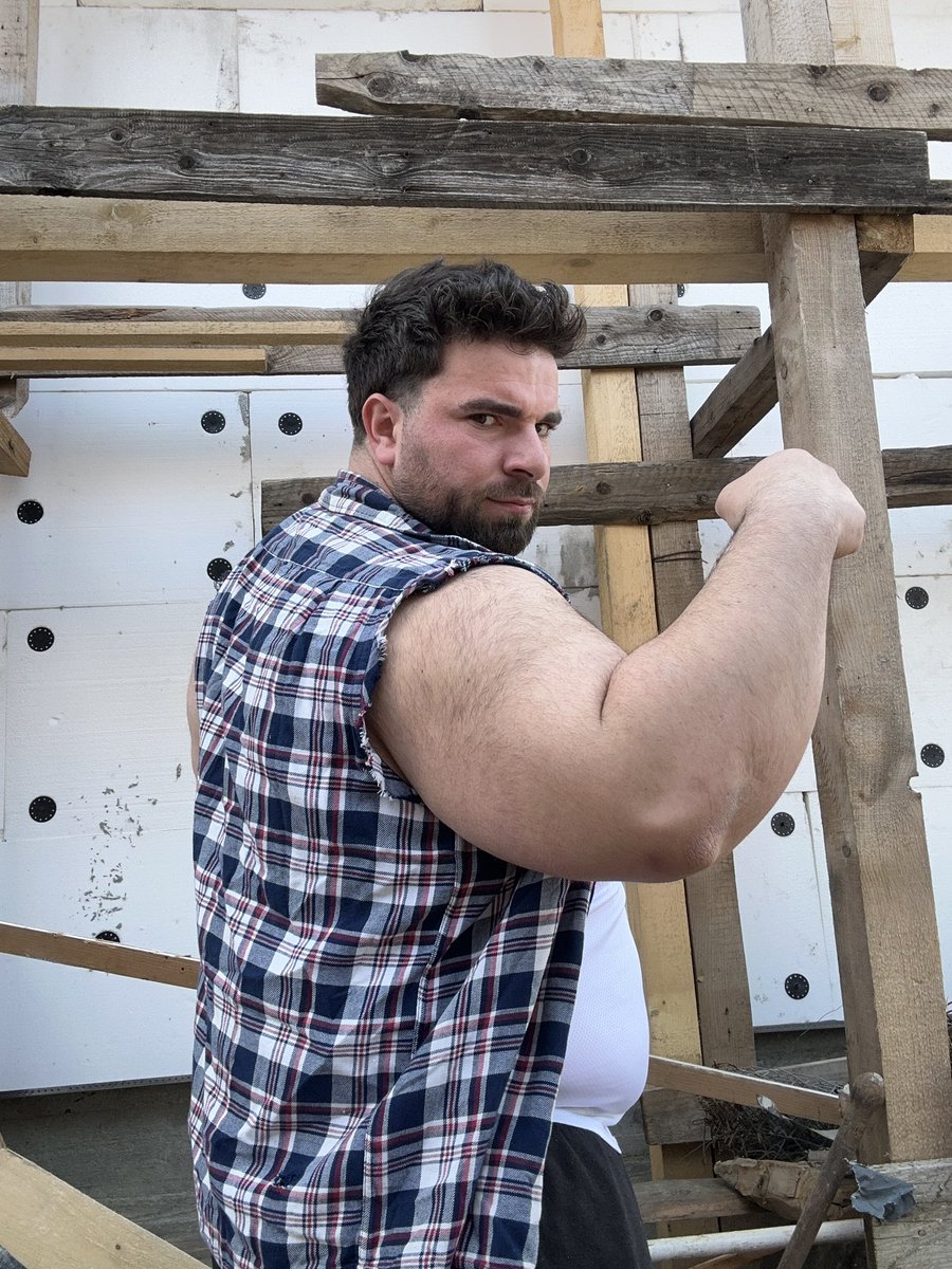 Ioan Ciuchi tweet media