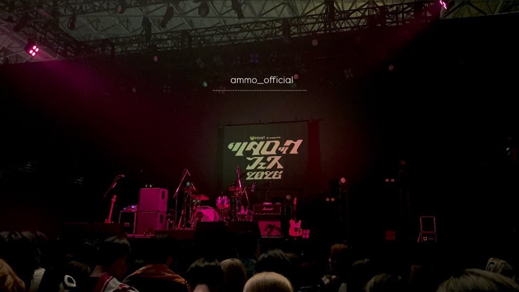 「 ︎︎ 」 tweet media