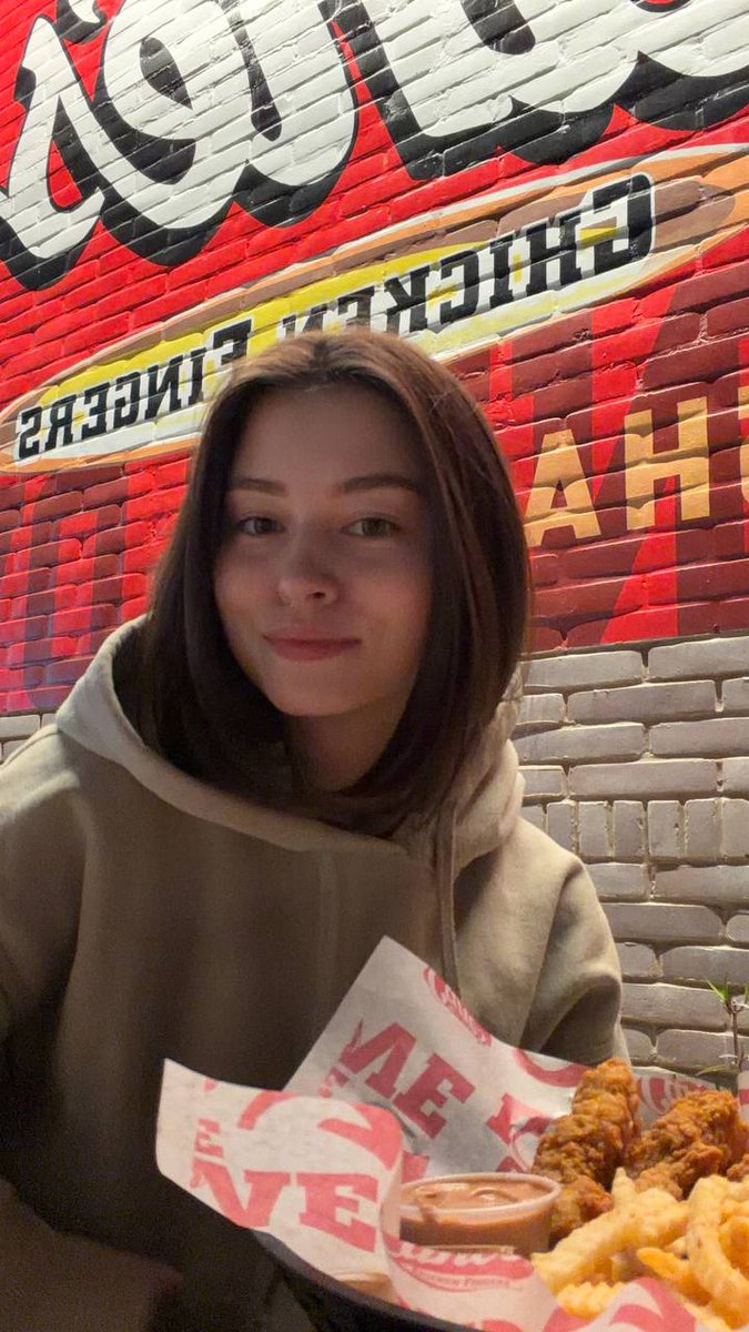 Freya Smith tweet media