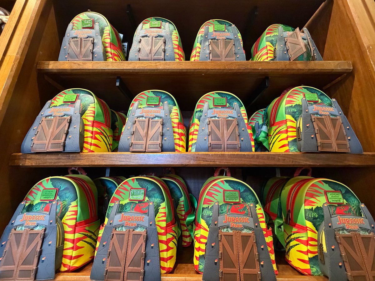 Inside Universal tweet media