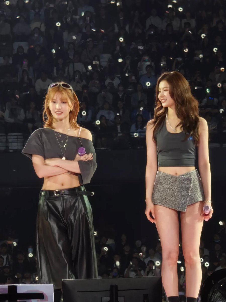 TWICE MOMO 🫠🍑🐻 tweet media