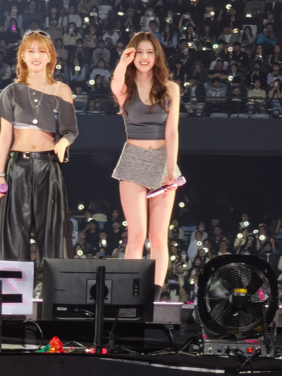 TWICE MOMO 🫠🍑🐻 tweet media