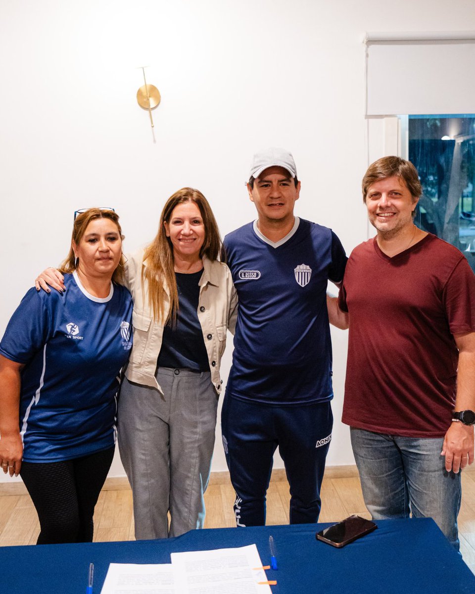 Rodrigo Aybar tweet media