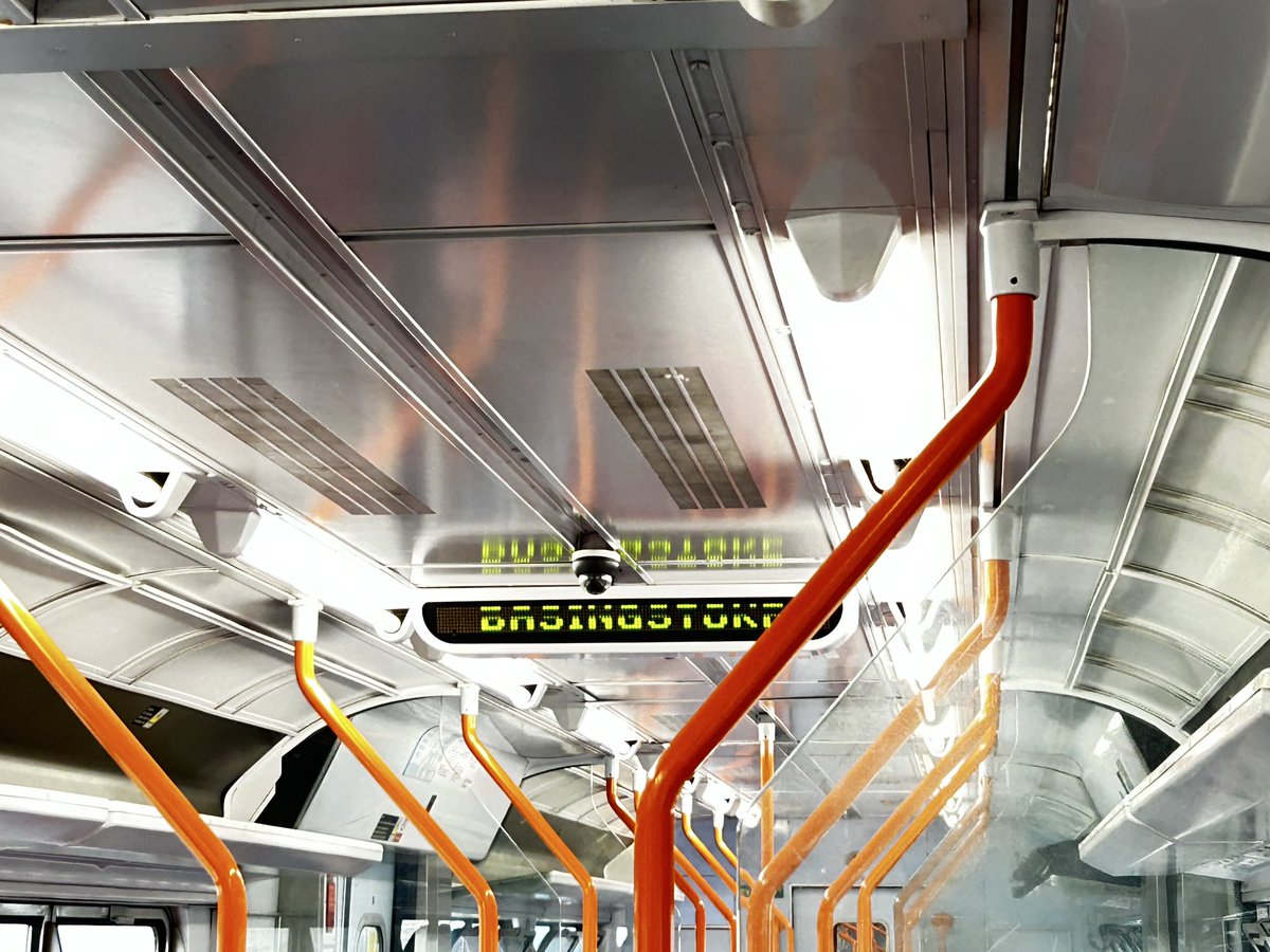 tammerthesecond's tweet photo. Thought i would post on here after a massive hiatus!
Final day of the 455s (supposedly, been said alot of times) but found out it was doing a rare service last minute so I decided to go on it.

Farewell 455s, a classic EMU. https://t.co/BZfeuxvhgk