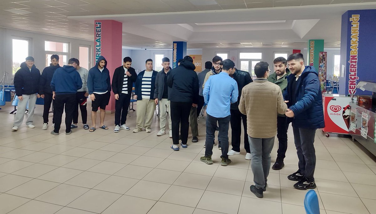 Kirklareli_KYGM's tweet photo. 📍Şemseddin Sami Yurdu

Bayramın bereketini ve neşesini öğrencilerimizle paylaştık.☺️

Düzenlediğimiz bayramlaşma ve kahvaltı buluşmamızda gönülleri birleştirdik, bayram coşkusuna ortak olduk.✨
#GSBYurtları https://t.co/Sym2fC4xFM