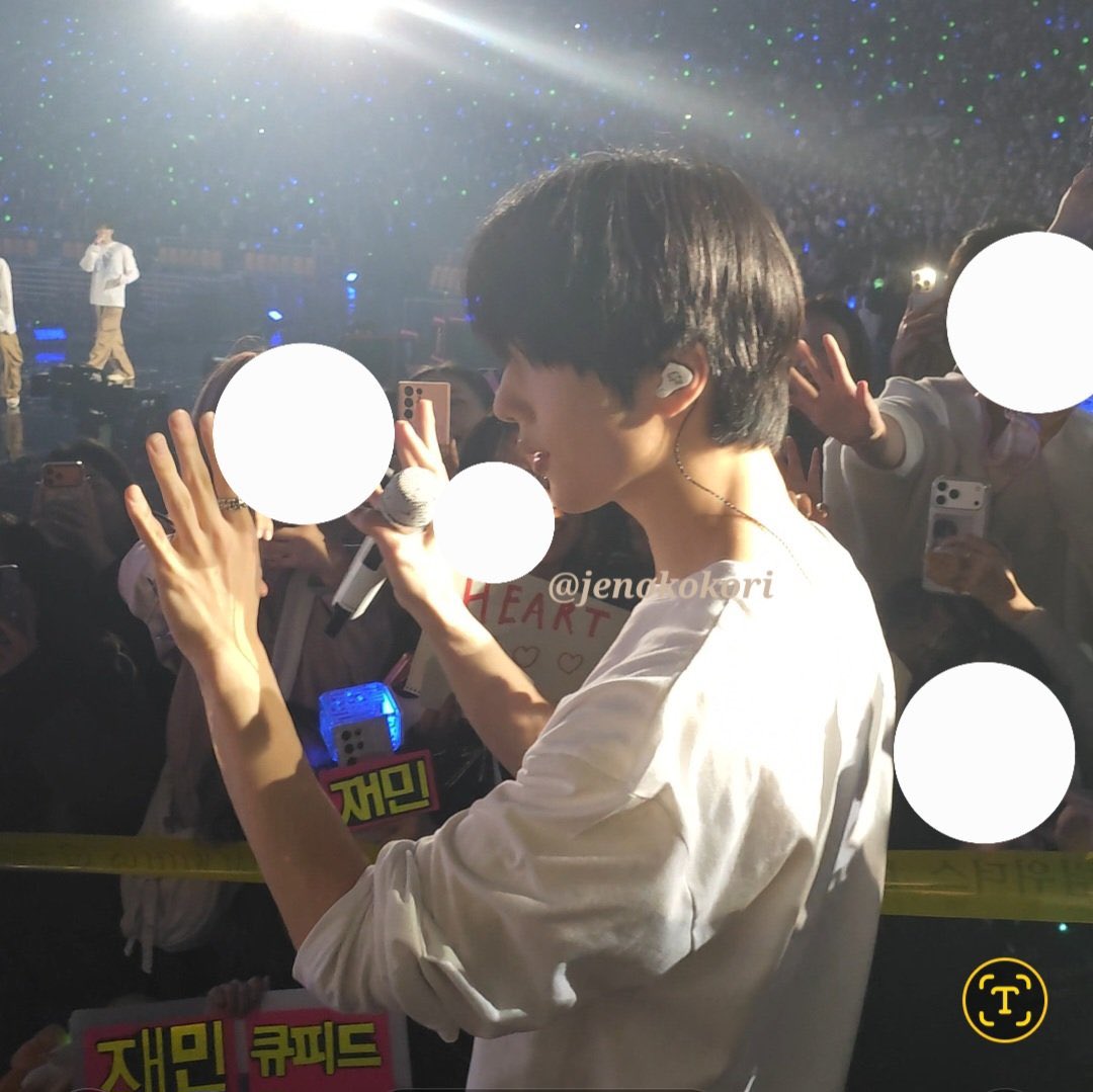 𝙠𝙤𝙧𝙞:3 tweet media