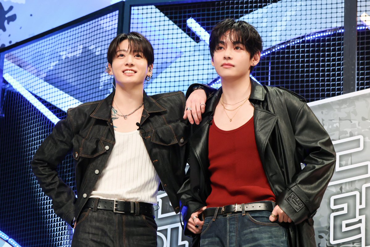 — #JUNGKOOK &amp; #TAEHYUNG de BTS aparecerán en el programa Japonés "Snow Man"

« Viernes 03 &amp; 17 de Abril »
04:00 AM 🇸🇻🇳🇮🇬🇹🇨🇷🇭🇳🇲🇽
05:00 AM 🇵🇦🇪🇨🇵🇪🇨🇴🇨🇺
06:00 AM 🇩🇴🇧🇴🇵🇷🇻🇪
07:00 AM 🇺🇾🇦🇷🇧🇷🇨🇱🇵🇾
 11:00 AM 🇪🇸

Mas información ↓