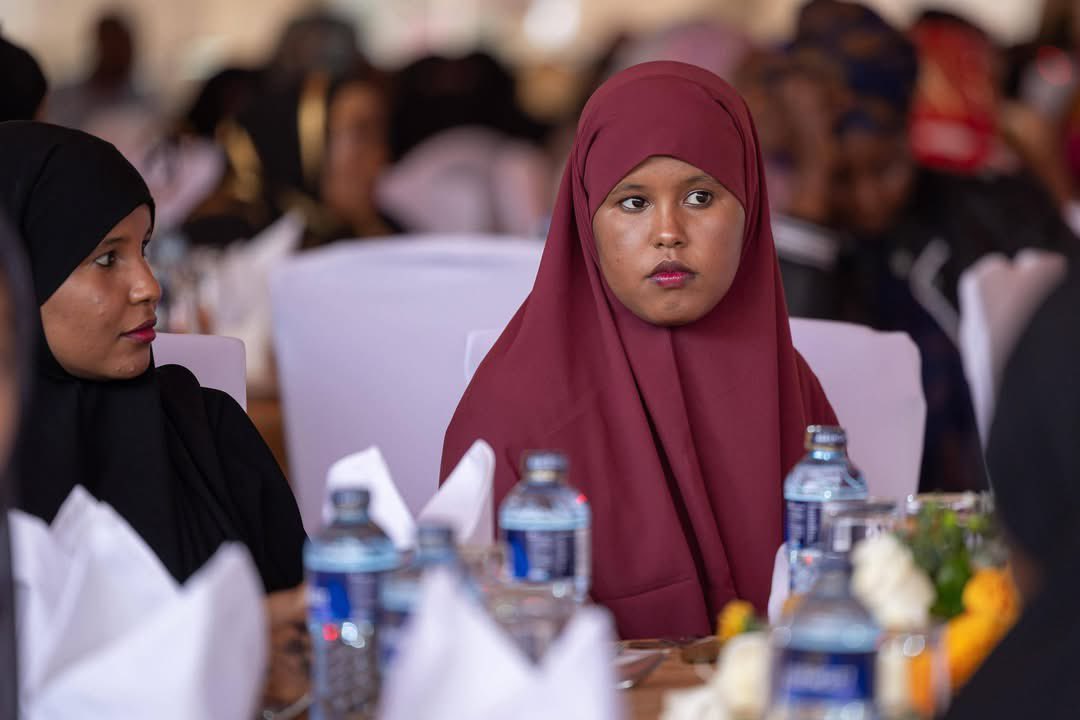 JUNET MOHAMED, E.G.H, MP. tweet media