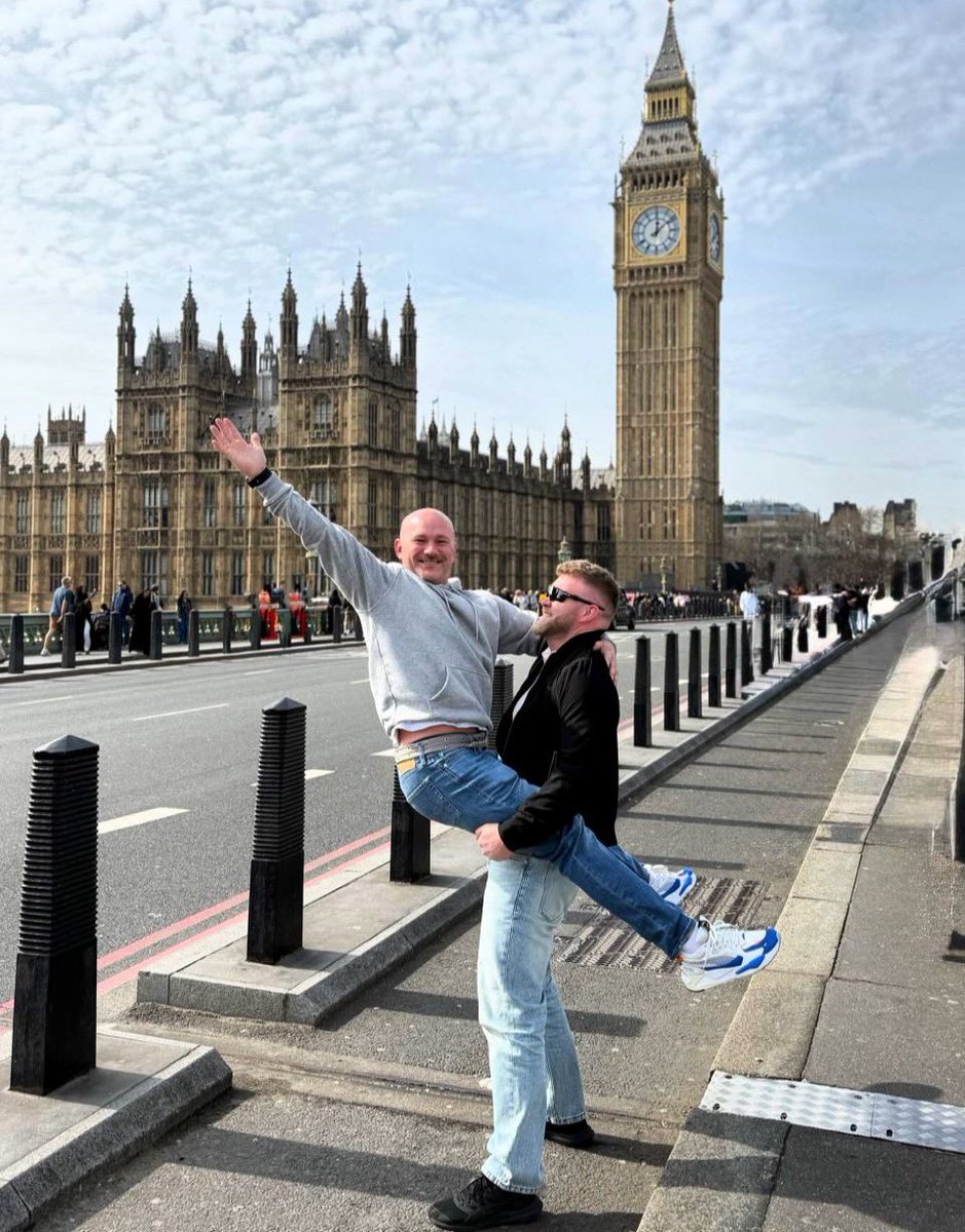 im.big.im tweet media