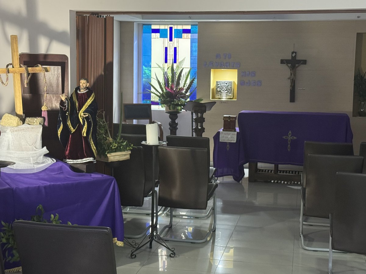 At the hospital with my wife. 

Our baby will be born today via C section. 

Many hospitals in Colombia have a prayer room but this one has an actual chapel. 😁 

Just one of the many reasons why Latin America is one of the best places on earth to live and raise a family.