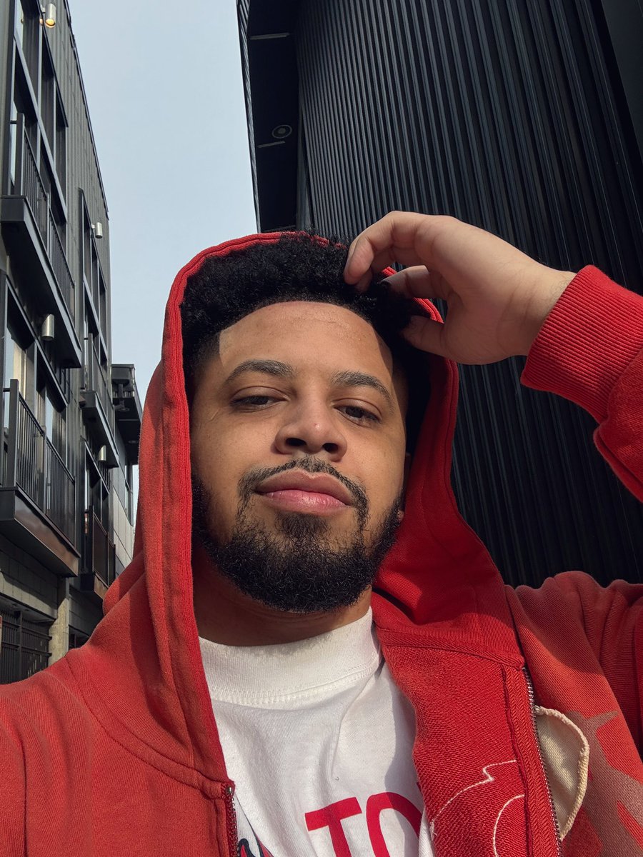 𝑫𝒐𝒏 ☁︎︎ tweet media