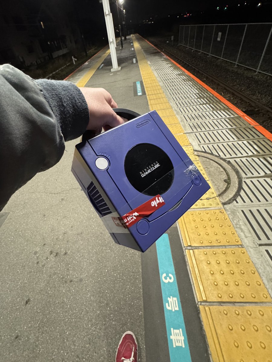 TAHK0 ☕️ tweet media