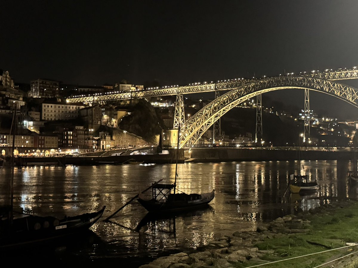 KingTaibu's tweet photo. Greets from Porto! https://t.co/s5ypso8MWk