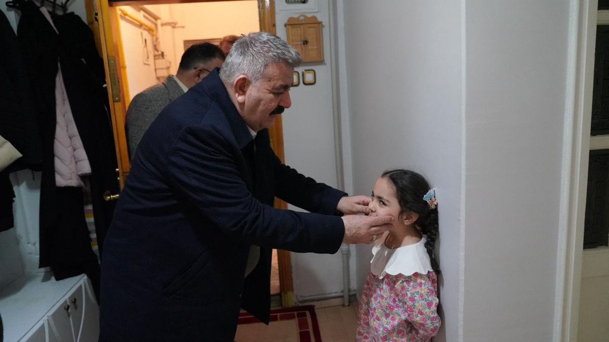 AvMuhammetSunar's tweet photo. • Bayram münasebeti vesilesiyle camiamızın değerli simalarından Yasin Şorsu’yu evinde ziyaret ettik. Yasin Ağabey’e Rabbimizden şifalar diliyoruz. @mustafademir @abuyukgumus @avibrahimK @DurmuKilic https://t.co/ifZ2MKlnMH